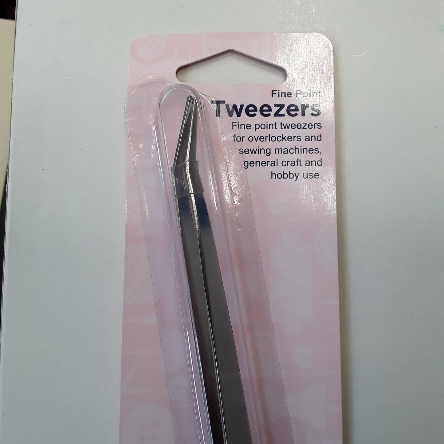 Hemline fine point Tweezers