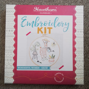Hawthorn Contemporary Embroidery Kit