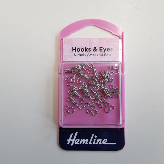 Hemline Hook & Eye small  Size